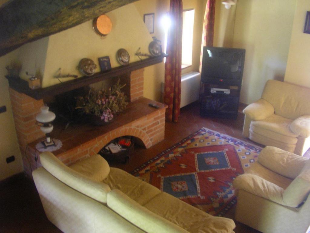 Agriturismo Il Mulino Delle Pile คิวส์ดีโน ภายนอก รูปภาพ