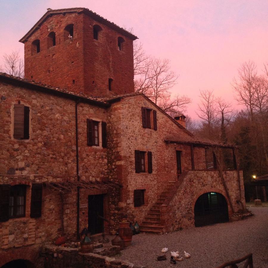 Agriturismo Il Mulino Delle Pile คิวส์ดีโน ภายนอก รูปภาพ